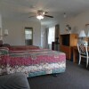 Отель The Lionstone Inn Motel and Cottages, фото 20