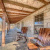 Отель Pecan Farm Haus 2 Bedroom Cottage by RedAwning, фото 18