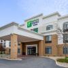 Отель Holiday Inn Express & Suites Cedar Falls - Waterloo, an IHG Hotel, фото 1