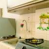 Отель Cozy Living Studio Room At Serpong Greenview Apartment, фото 5