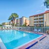 Отель Ocean View Condo, Easy Acces to the Pool and Private Walkway to the Beach by RedAwning, фото 14