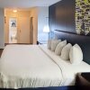 Отель Comfort Inn & Suites Baltimore Inner Harbor, фото 31