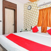 Отель OYO 16990 Pratham Presidency, фото 14