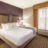 Отель La Quinta Inn & Suites by Wyndham Mechanicsburg - Harrisburg в Меканиксбурге