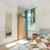 Отель Gorgeous Refurbished 2 Bedroom Apartment With Garden, фото 9