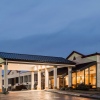 Отель Red Roof Inn & Suites Mt Holly - McGuire AFB в Маунт-Холли