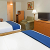 Отель Holiday Inn Express Hotel & Suites Columbus, an IHG Hotel, фото 8