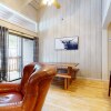 Отель Mammoth Ski And Racquet #80 3 Bedroom Condo by RedAwning, фото 12