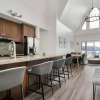Отель Lakeview Splendor 7BR Penthouse Bliss, фото 13