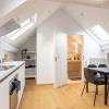 Отель Luxurious Modern 3BR Roof Villa Apt, фото 11
