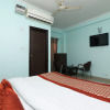 Отель OYO 9786 Hotel Aerolook, фото 2