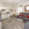 Отель Very Nice 1 Bedroom Apartment Very Close To Carlton Hotel 0004a, фото 2