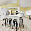 Отель South West 4th - 4 Br Home, фото 10