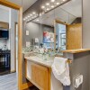 Отель High-end - Mountain Views & Private Jacuzzi Tub! 2 Bedroom Condo, фото 10