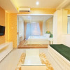 Отель Elegant And Comfy 1Br At Dago Suites Apartment, фото 13