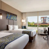 Отель La Quinta Inn & Suites By Wyndham Orlando - Idrive Theme Parks, фото 17