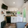 Отель Tiny Adventura Secluded Tiny Home: With Hot Tub Wi-fi 1 Bedroom Bungalow by Redawning, фото 12