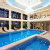 Отель Queen's Court Hotel & Residence, фото 20