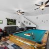 Отель The Tree House With Hot Tub & Pool Table! 2 Bedroom Home by Redawning, фото 15