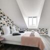 Отель 805 Suite Amazing, Luxious Duplex, Door of Paris, фото 15