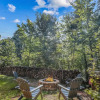 Отель Honeysuckle Hill 2 Bedroom Cabin by RedAwning, фото 47