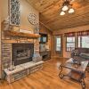 Отель Cozy Cabin w/ Deck - 3 Mi to Fool Hollow Lake!, фото 2