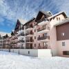 Отель Apartment with a balcony or terrace near the piste, фото 12