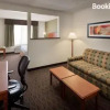 Отель Ramada Inn & Suites Denver International Airport, фото 6