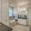 Отель Spacious Getaway w/ Patio, 3 Blocks to Lake Austin, фото 5