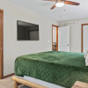 Отель Maple Oasis by Avantstay Newly Built w/ Hot Tub, Game Room & Fire Pit, фото 4