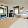 Отель Holiday Inn Express Hotel & Suites Branson 76 Central, an IHG Hotel, фото 2