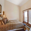Отель Ski in, Ski out, 2 Bedroom Luxury Residence in Snowmass Village, фото 4