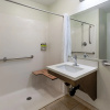 Отель Candlewood Suites West Springfield, an IHG Hotel, фото 9