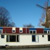 Отель Houseboat under the Mill в Амстердаме