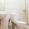 Отель Strategic And Comfy 2Br Apartment At Thamrin Residence, фото 19