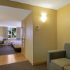 Отель La Quinta Inn AND Suites by Wyndham Sunrise, фото 4