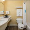 Отель Hampton Inn & Suites Vacaville-Napa Valley, фото 10