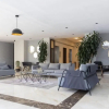 Отель Bright and Modern Duplex With Amenities and Staff, фото 9