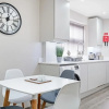 Отель Crown Place 2 & 3 Bedroom Luxury Apts, фото 30