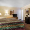 Отель Rodeway Inn & Suites, фото 22