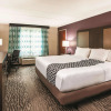 Отель La Quinta Inn & Suites by Wyndham Sturbridge, фото 5
