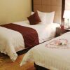 Отель New Century Grand Hotel Xinxiang, фото 7