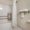 Отель Quality Inn & Suites, фото 23