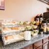 Отель Quality Inn & Suites, фото 7