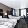 Отель La Quinta Inn & Suites Denver Gateway Park, фото 25