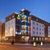 Отель Holiday Inn Express Stevenage, an IHG Hotel, фото 1