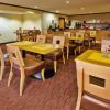 Отель La Quinta Inn & Suites Columbus State University, фото 7