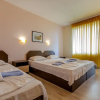 Отель Triple Room in Dafinka Guest House, фото 7