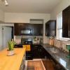 Отель The Birdhouse Ohio City 2 Bedroom Home, фото 2