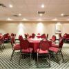 Отель Holiday Inn Express & Suites Surrey, an IHG Hotel, фото 38